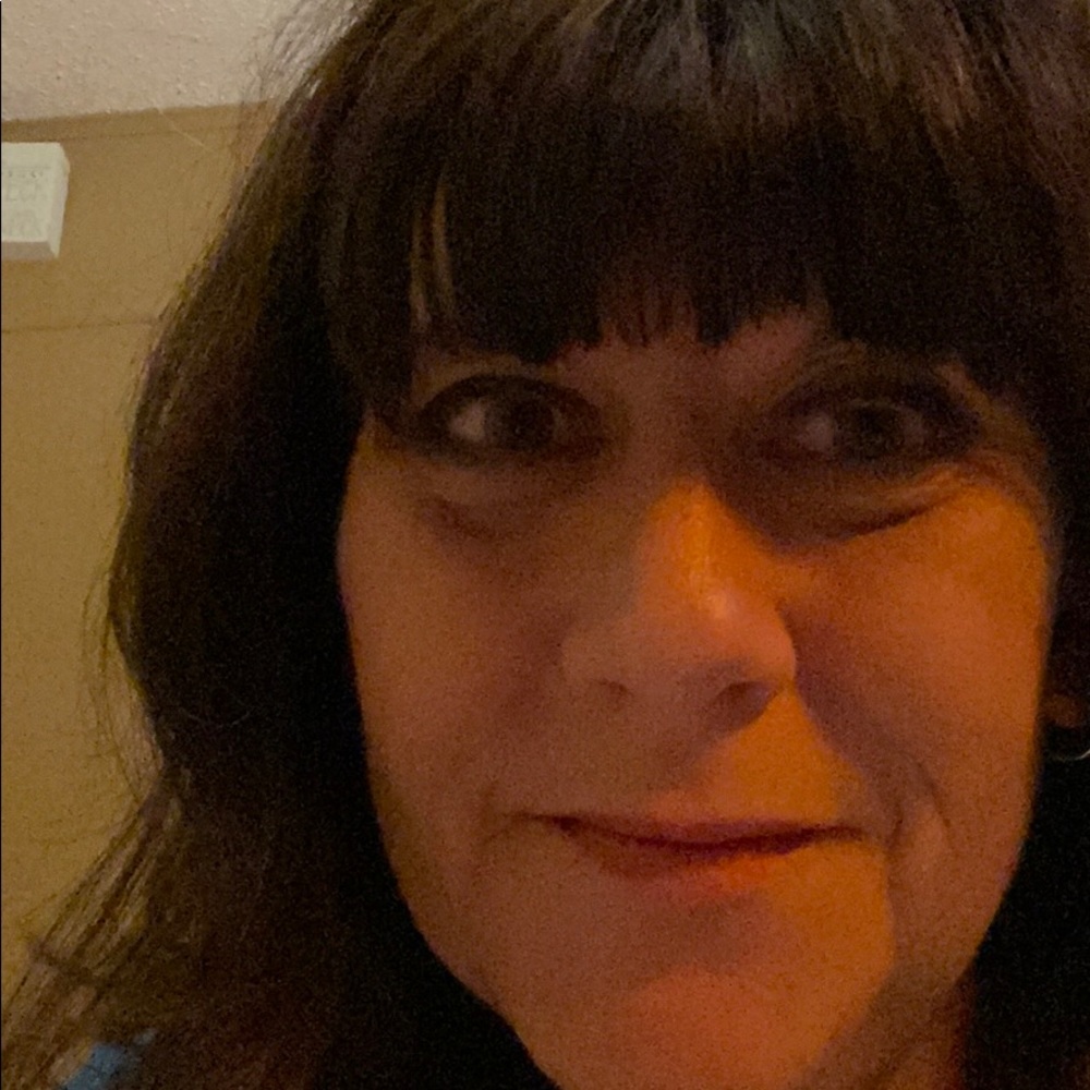 Meet your Posher, Deborah